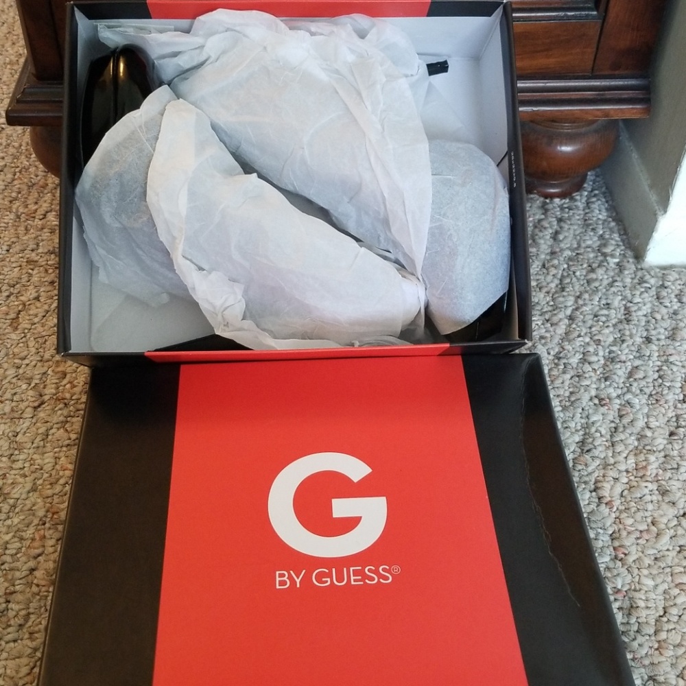 Black high heels Guess shoes - Picture 6 of 8